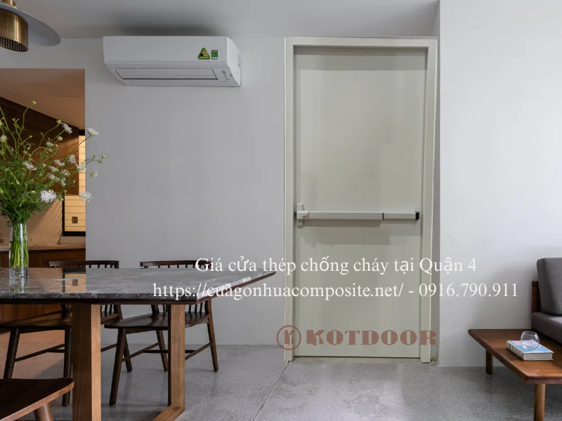 Giá cửa thép chống cháy tại Quận 4